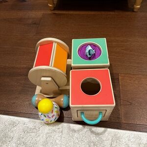 Lot of 5 Lovevery toys 0-6 months